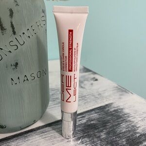 Dermelect Revitalize Professional Eyelid and Dark Circle Corrector